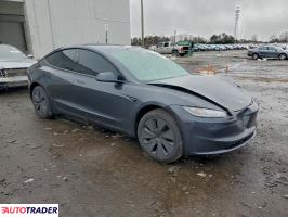 Tesla Model 3 2025