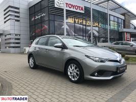 Toyota Auris 2016 1.8 135 KM Toyota Auris 2016 1.8 135 KM