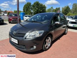 Toyota Auris 2011 1.3 100 KM