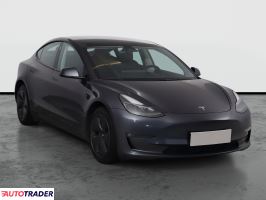 Tesla Model 3 2021 434 KM