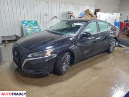 Nissan Altima - zobacz ofertę