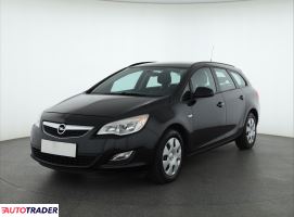 Opel Astra 2012 1.4 99 KM