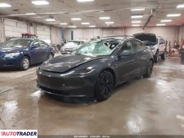 Tesla Model 3 2024
