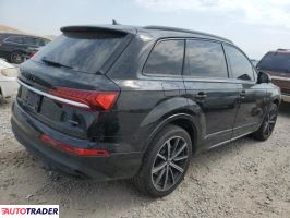 Audi Q7 2021 3