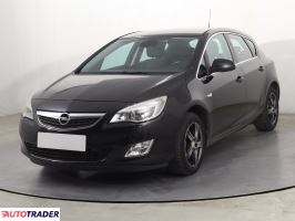 Opel Astra 2010 1.4 138 KM
