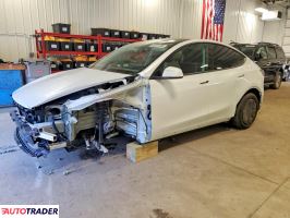 Tesla Model Y - zobacz ofertę