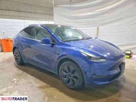 Tesla Model Y 2025