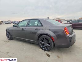Chrysler 300C 2021 3
