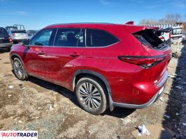 Toyota Highlander 2021 3