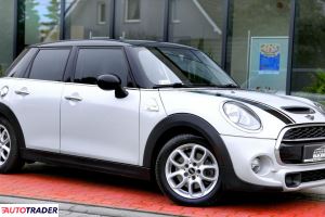 Mini Cooper S 2016 2.0 192 KM