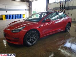 Tesla Model 3 - zobacz ofertę