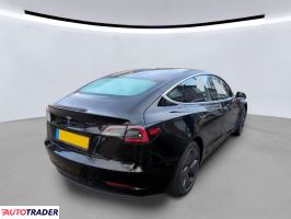Tesla Model 3 2020 175 KM