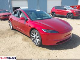 Tesla Model 3 - zobacz ofertę