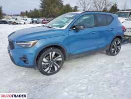 Volvo XC40 2025 2