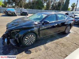 Nissan Altima - zobacz ofertę