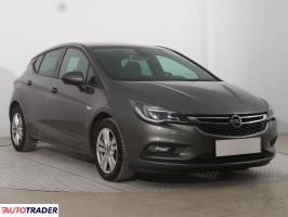 Opel Astra 2018 1.4 123 KM