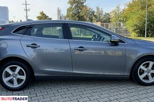 Volvo V40 2014 1.6 114 KM