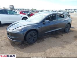 Tesla Model 3 2025