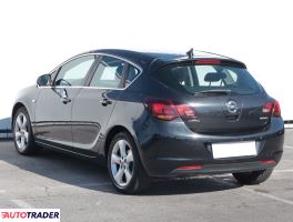 Opel Astra 2012 1.4 99 KM