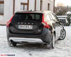 Volvo V60 2012 2.0 163 KM