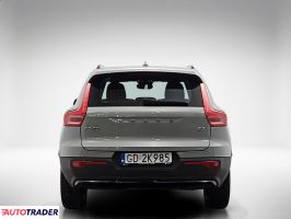 Volvo XC40 2023 2.0 163 KM