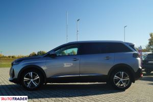 Peugeot 5008 2021 1.5 131 KM