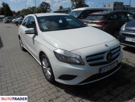 Mercedes A-klasa 2013 1.8 136 KM
