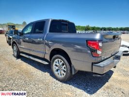 Nissan Titan 2020 5