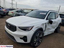 Volvo XC40 2024 2