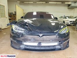 Tesla Model S 2021