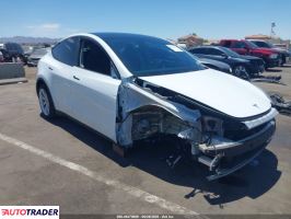 Tesla Model Y - zobacz ofertę
