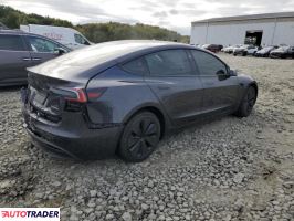 Tesla Model 3 2024