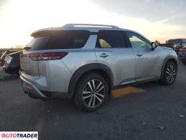 Nissan Pathfinder 2023 3