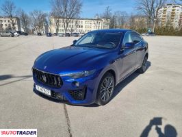 Maserati Pozostałe 2022 3.0 430 KM