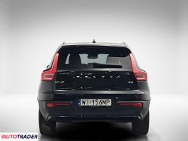 Volvo XC40 2022 2.0 163 KM