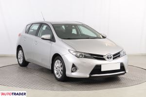 Toyota Auris 2013 1.6 130 KM