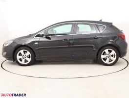 Opel Astra 2012 1.4 138 KM