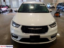Chrysler Pacifica 2023 3