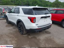 Ford Explorer 2022 3