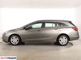 Opel Astra 2017 1.4 123 KM