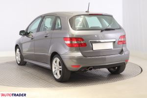Mercedes B-klasa 2011 2.0 107 KM