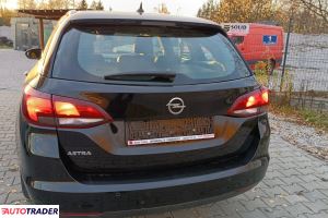 Opel Astra 2018 1.6 136 KM