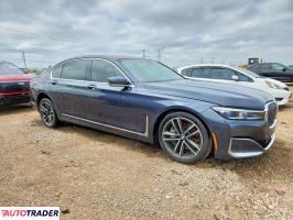 BMW 750 2020 4