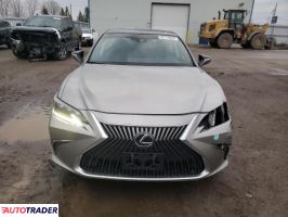 Lexus ES 2019 3