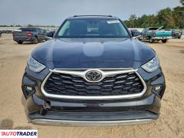 Toyota Highlander 2020 3