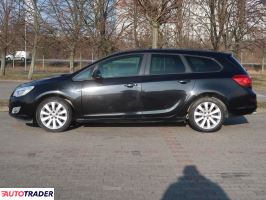 Opel Astra 2011 1.4 138 KM