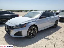 Nissan Altima - zobacz ofertę