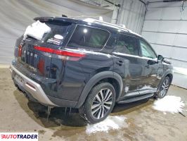 Nissan Pathfinder 2022 3