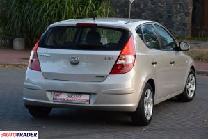 Hyundai i30 2010 1.6 116 KM Hyundai i30 2010 1.6 116 KM