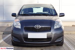 Toyota Yaris 2009 1.3 99 KM